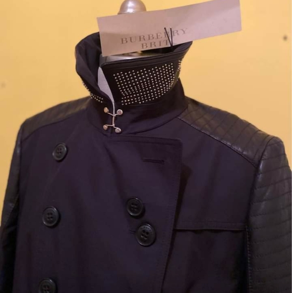 Burberry Trench Coat - Picture 6 of 8
